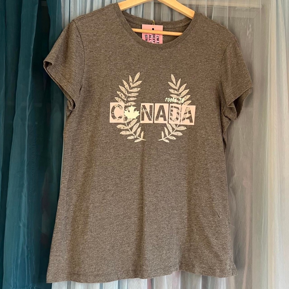ROOTS 73 Graphic T